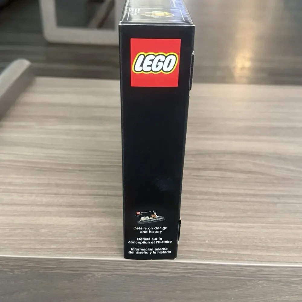 LEGO Architecture Las Vegas 21047 501pc Complete Set Boxed Retired 2018